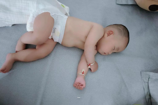 灌南宝宝突然很多眼屎 灌南宝宝突然很多眼屎